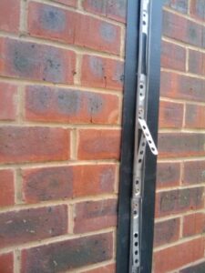 How the new wall is fastened to the old