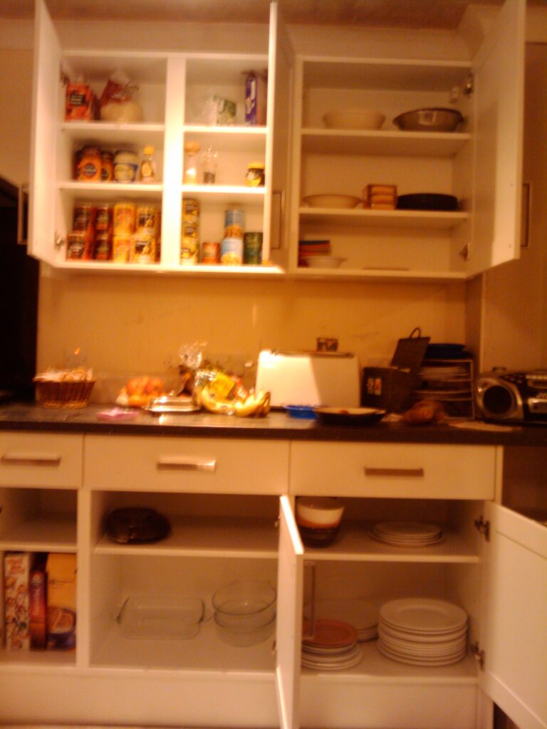 Starting to fill the new cupboards