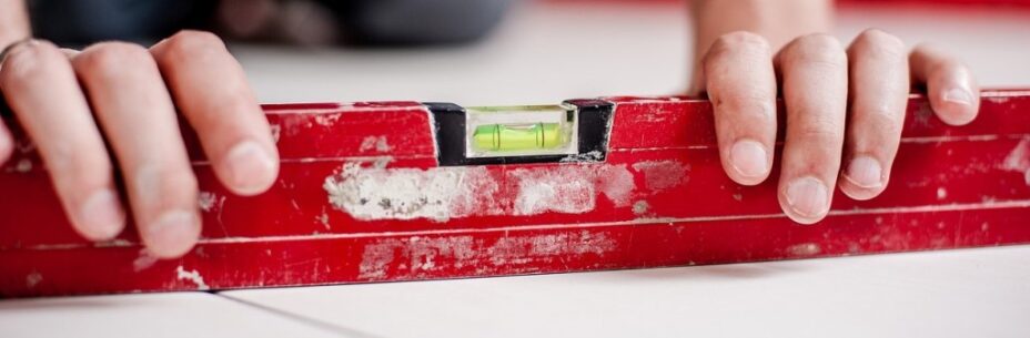 Spirit level, now laser guided